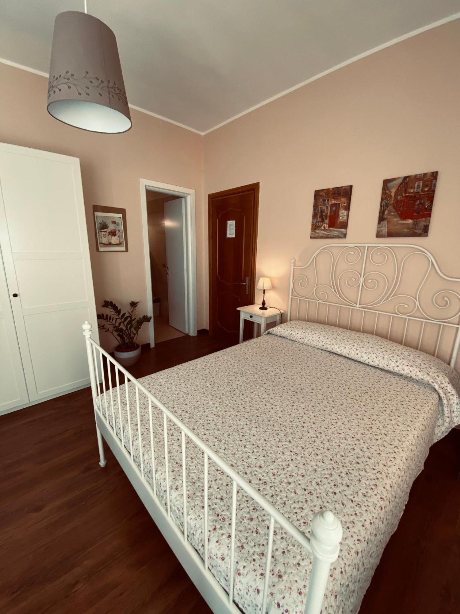 Sogni E Colori Bed and Breakfast Villanova d'Albenga Δωμάτιο φωτογραφία